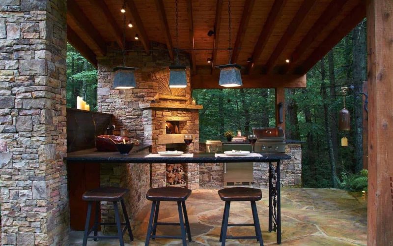 Spring Hill Firm Builds Custom Outdoor Kitchens and Paver Patios